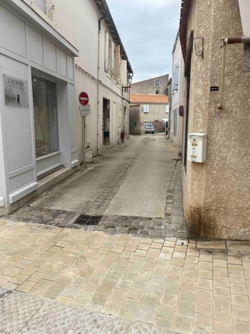 La Maison Du Dauphin Marans  Exteriör bild