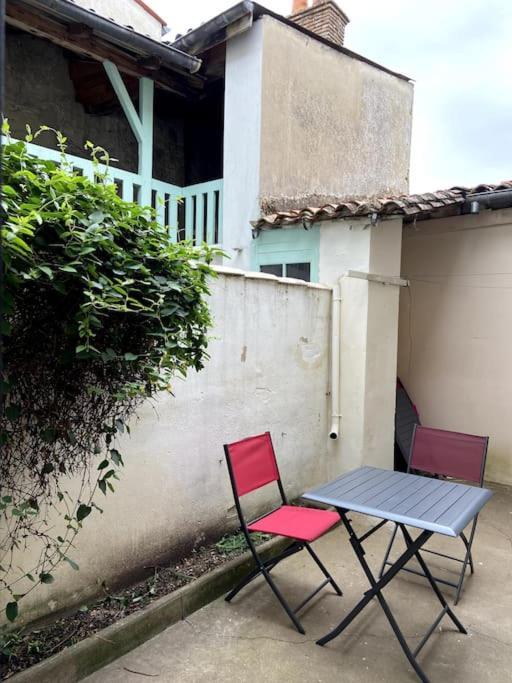 La Maison Du Dauphin Marans  Exteriör bild